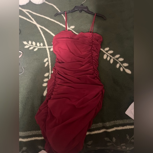 Windsor , a wine (Bordeaux ) color, size small , short dress - Picture 3 of 3